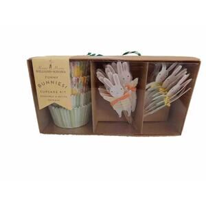 Williams Sonoma Funny Bunnies Cupcake Kit NEW